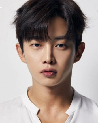 현우 헤어 이미지