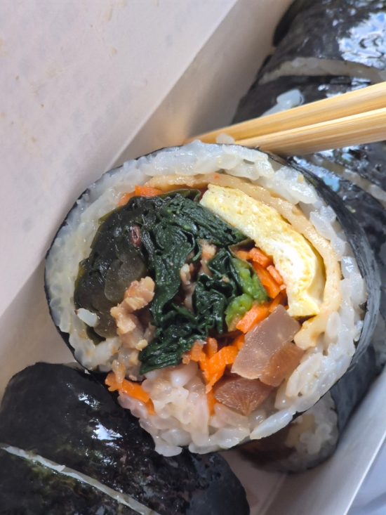 원조한입쏘옥김밥 이미지