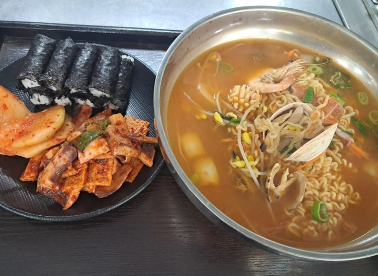 본가통영충무김밥 이미지