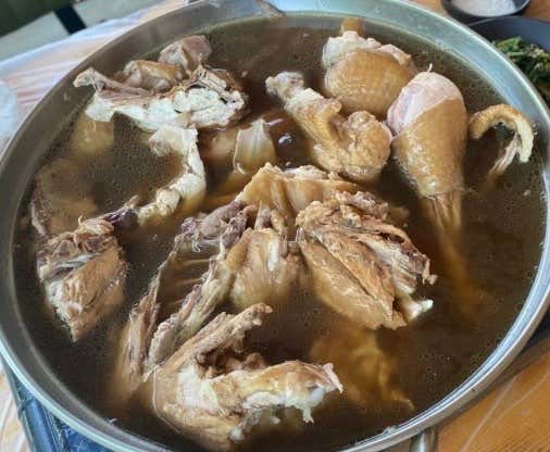 수려한 닭 이미지