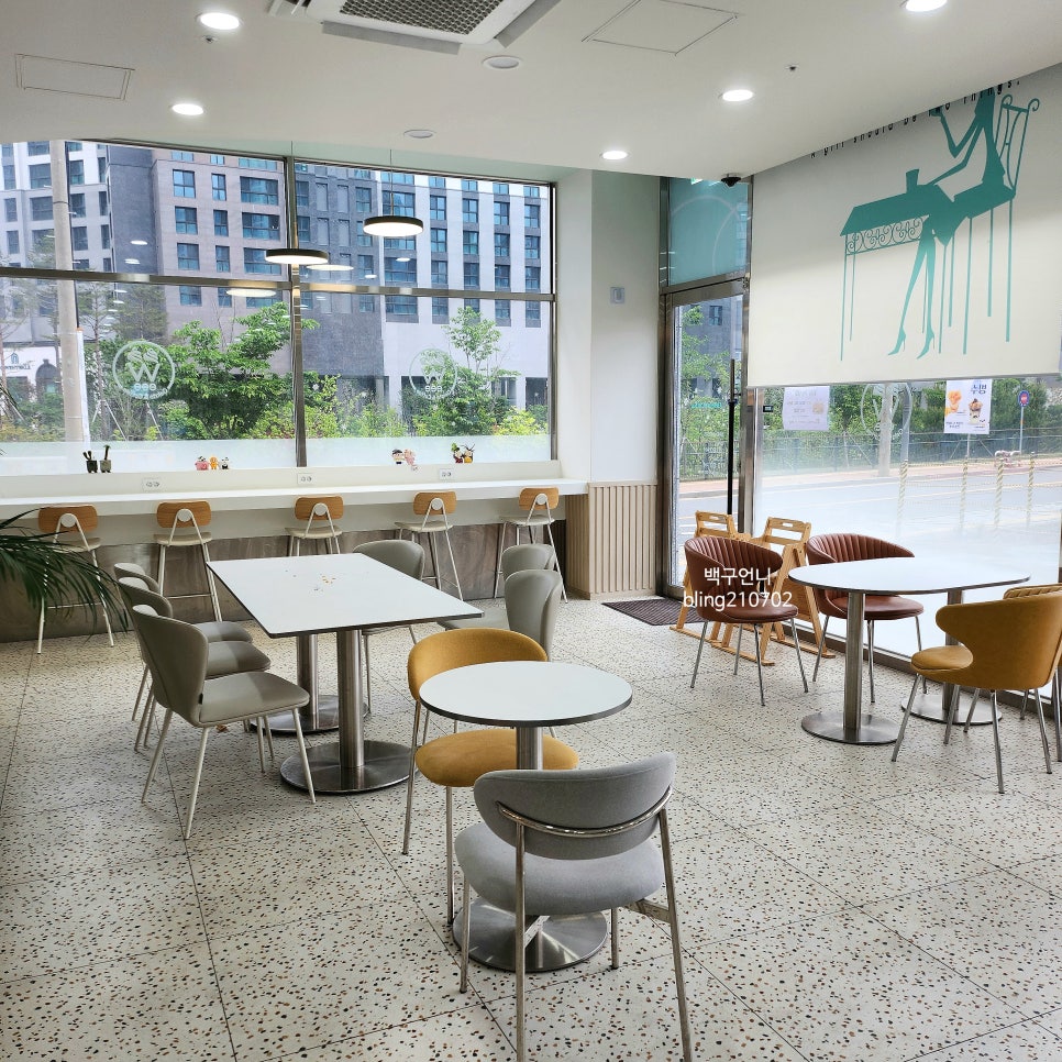위 카페(weee cafe) 이미지