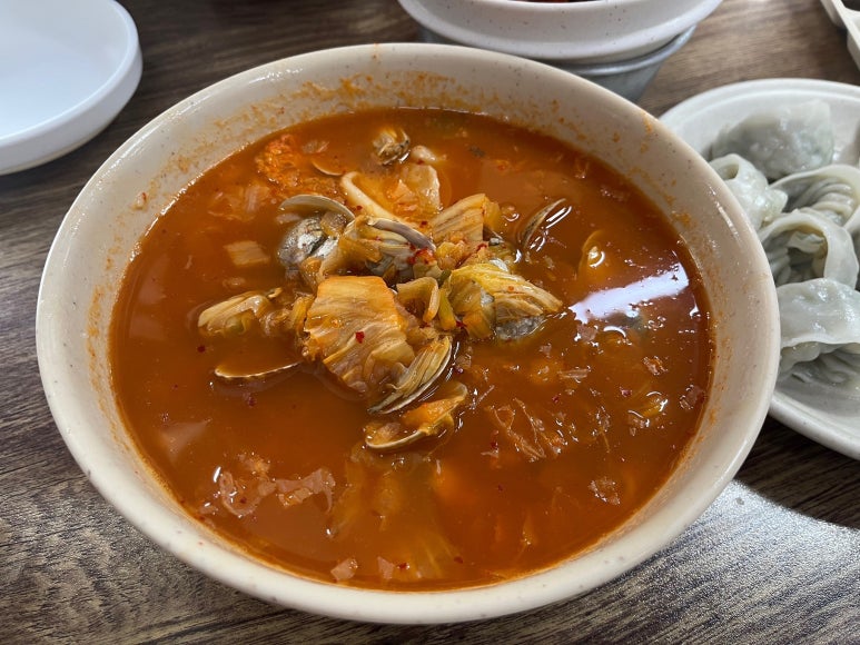 장모님칼국수.김치 이미지