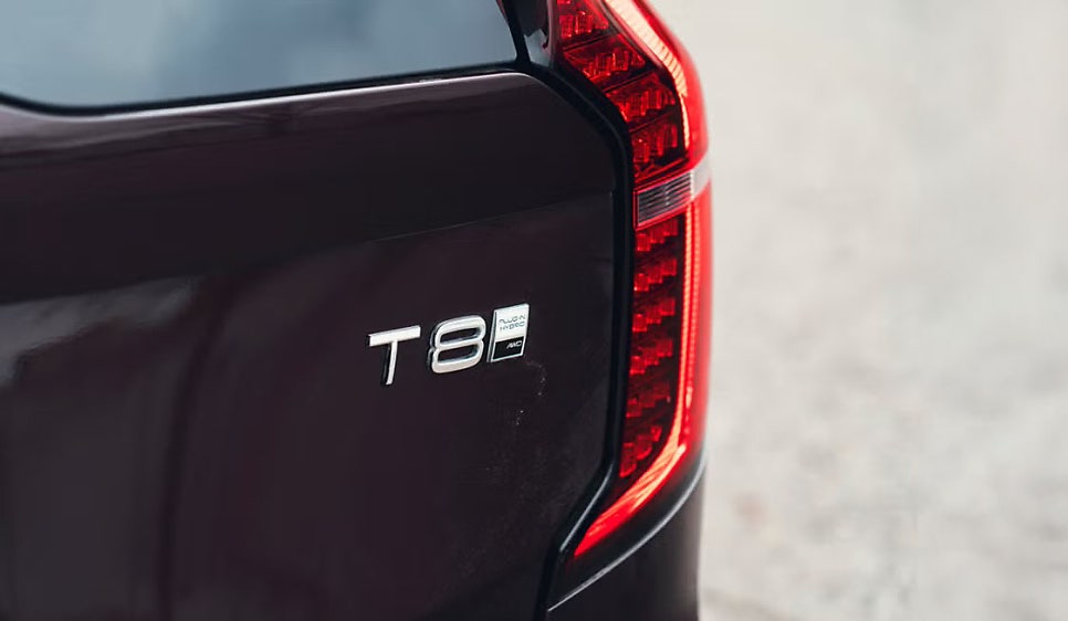 2025 볼보 XC90 전동화 시대의 내연기관 강자가 만든 플러그인 하이브리드 트림 이미지 4