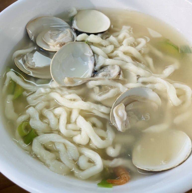 양만휘 해물생합칼국수 이미지