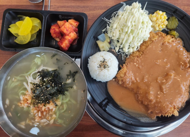 경성칼국수돈까스 이미지