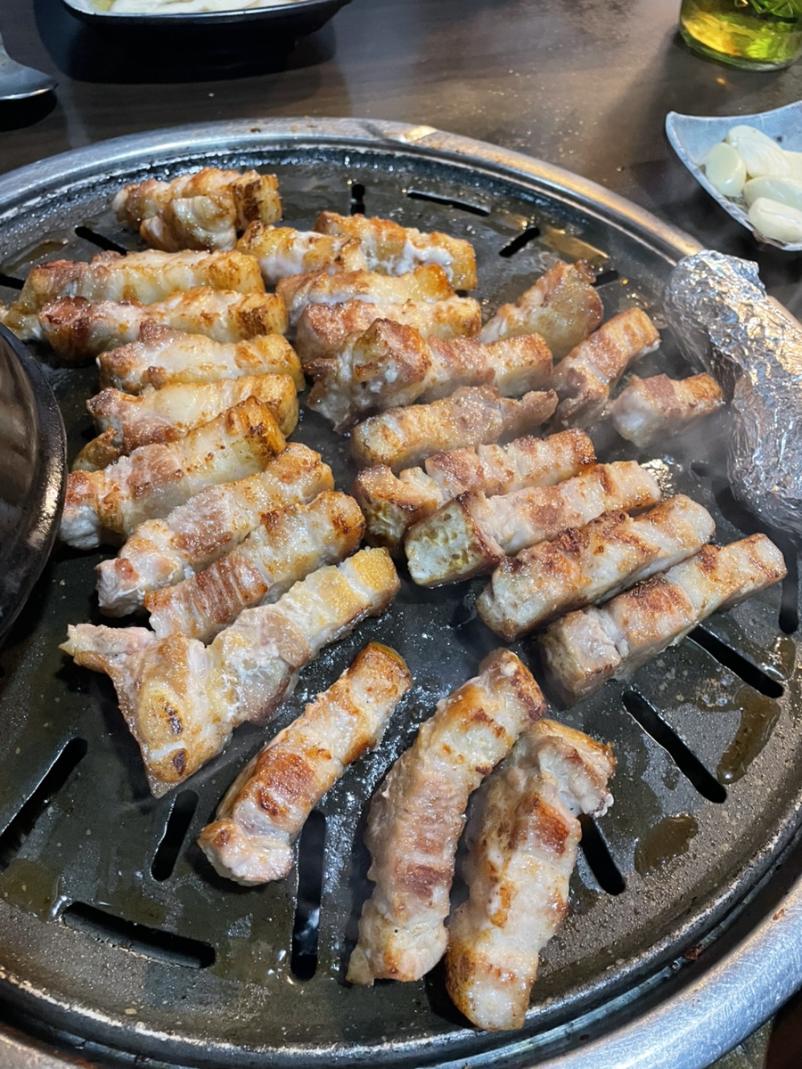 우잡고 돈잡고 이미지