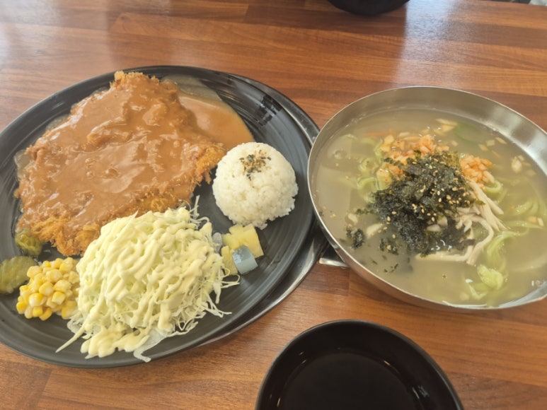 경성칼국수돈까스 이미지