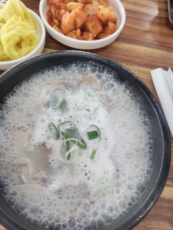 한뚝배기 돼지국밥 이미지