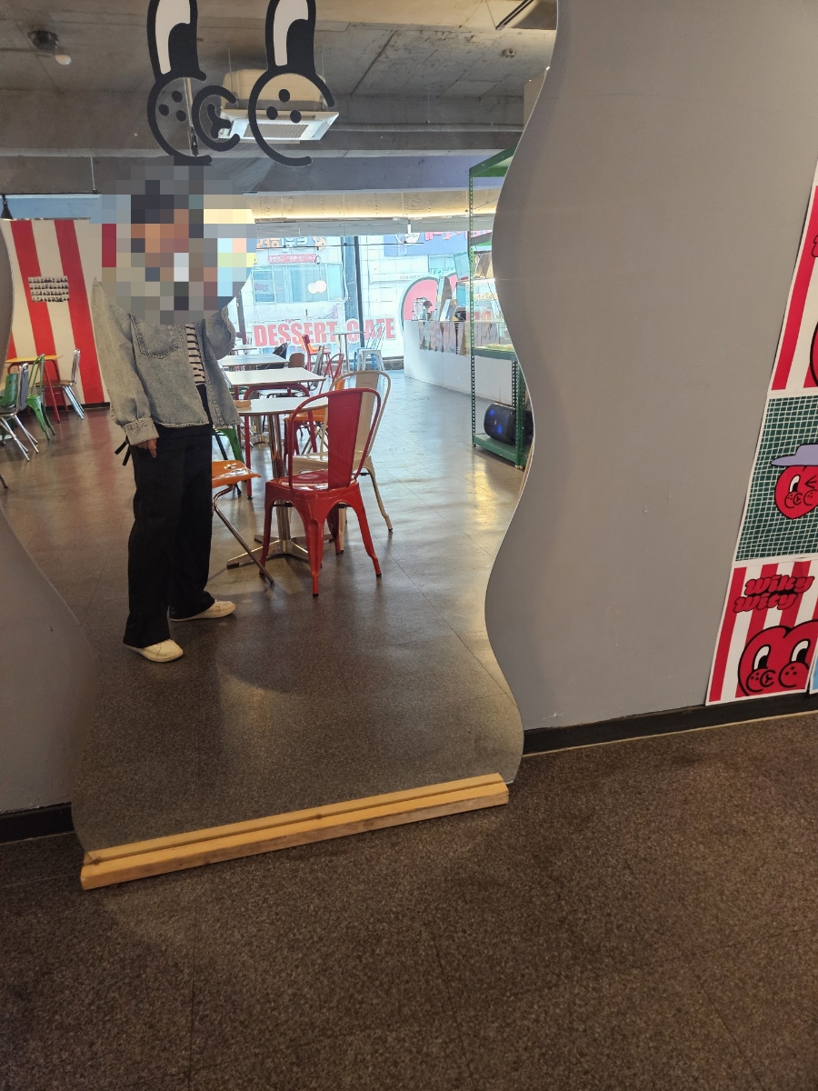 위키위티 이미지