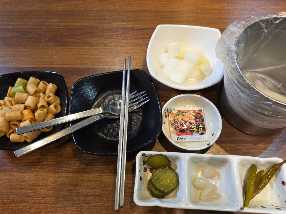 육회한통닭 이미지