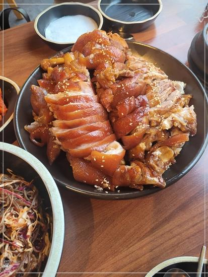 직접구운족발 이미지