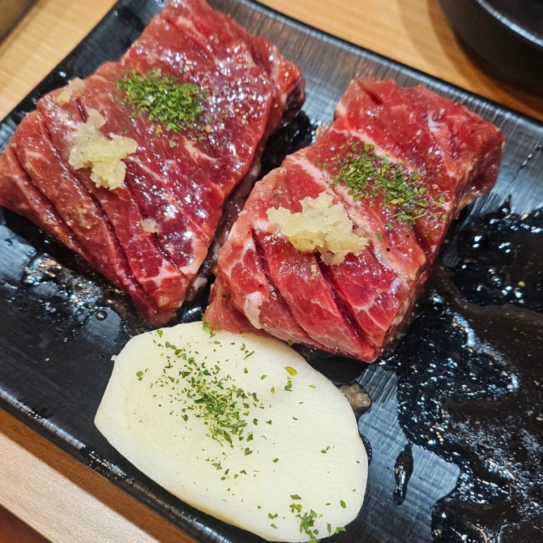 백년식당화로구이 이미지