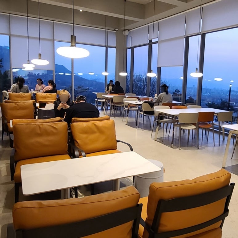 듀레베이커리 본점 이미지