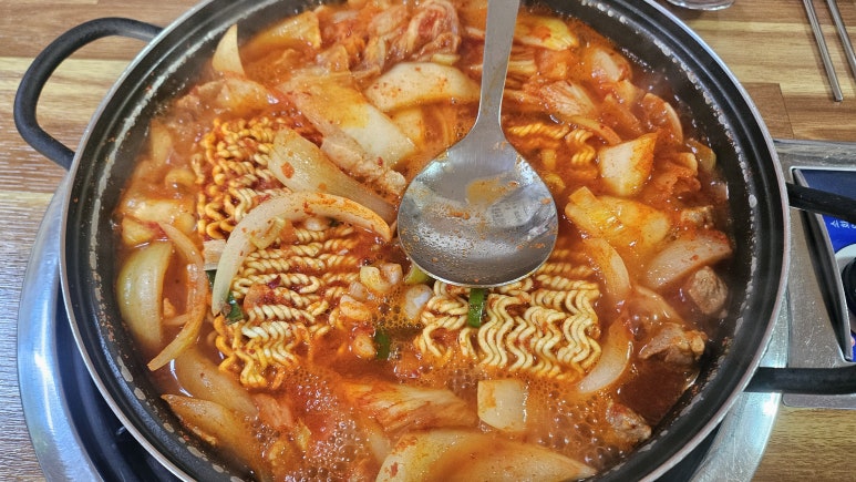 시골통돼지볶음찌개전문점 사진 8