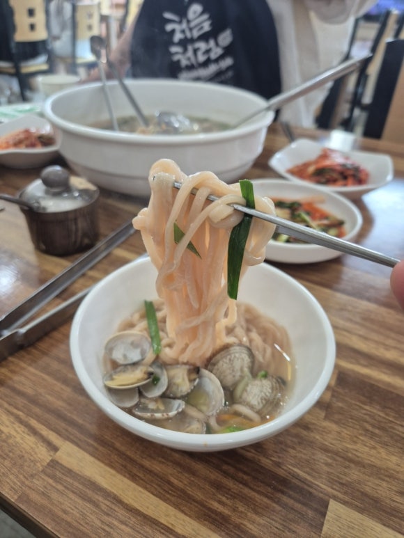 백년초바지락칼국수 이미지