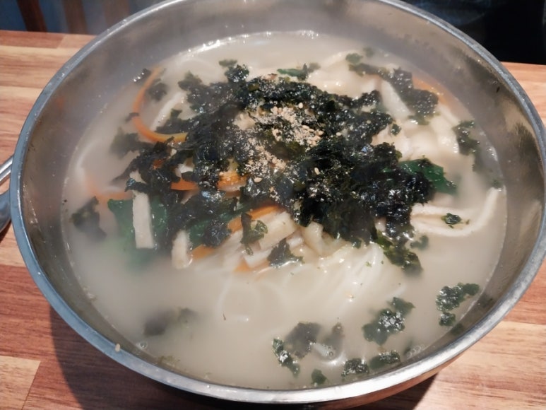 신흥잔치국수 이미지
