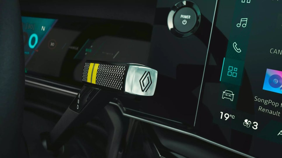 르노  Renault 4(르노4) E-Tech, 625km 주행되는 도심형 패밀리 전기 SUV "테슬라보다 실속 있다?" 이미지 9