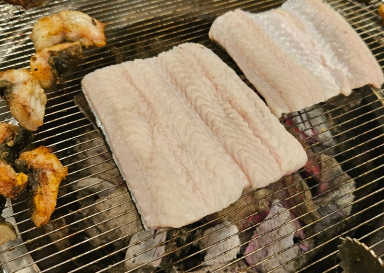 일품 활 민물장어 이미지