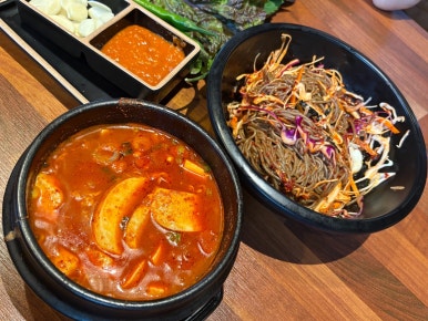 더맛있는족발보쌈충주 이미지