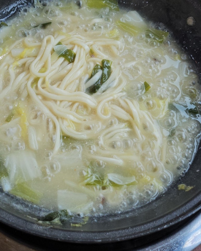 닭한마리닭발 이미지