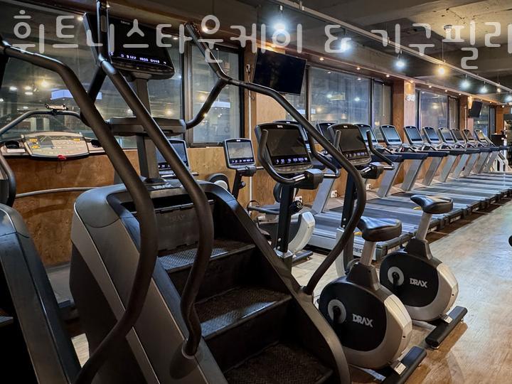 타운케이휘트니스 이미지