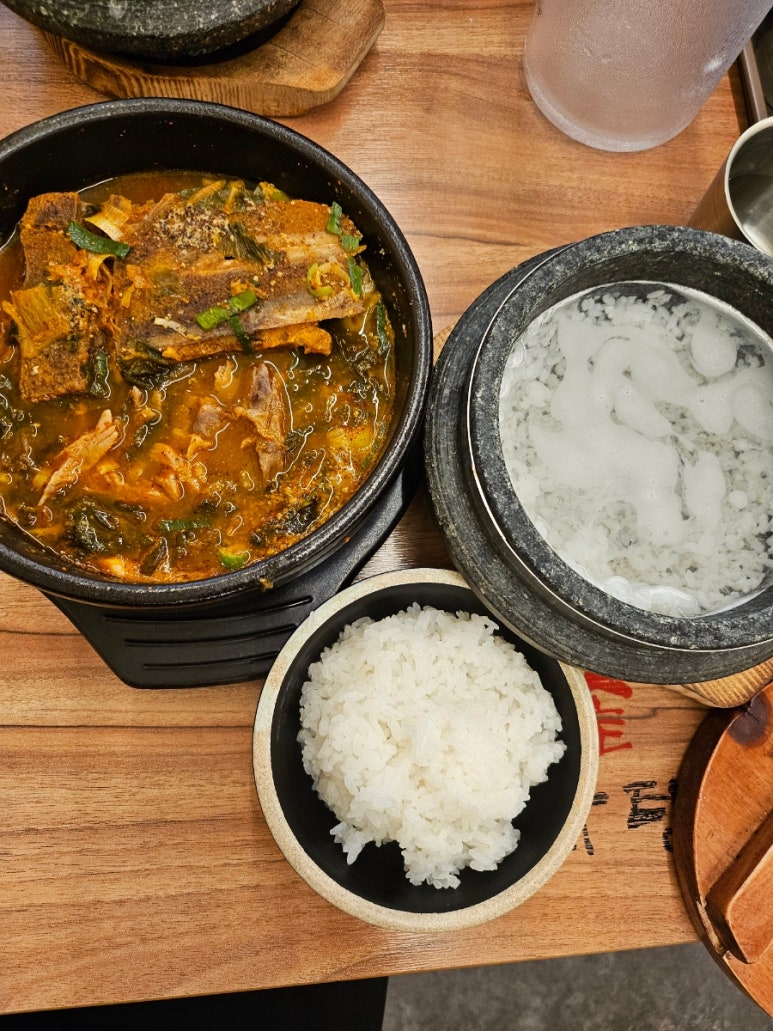 첨단돌솥감자탕(용봉점) 이미지