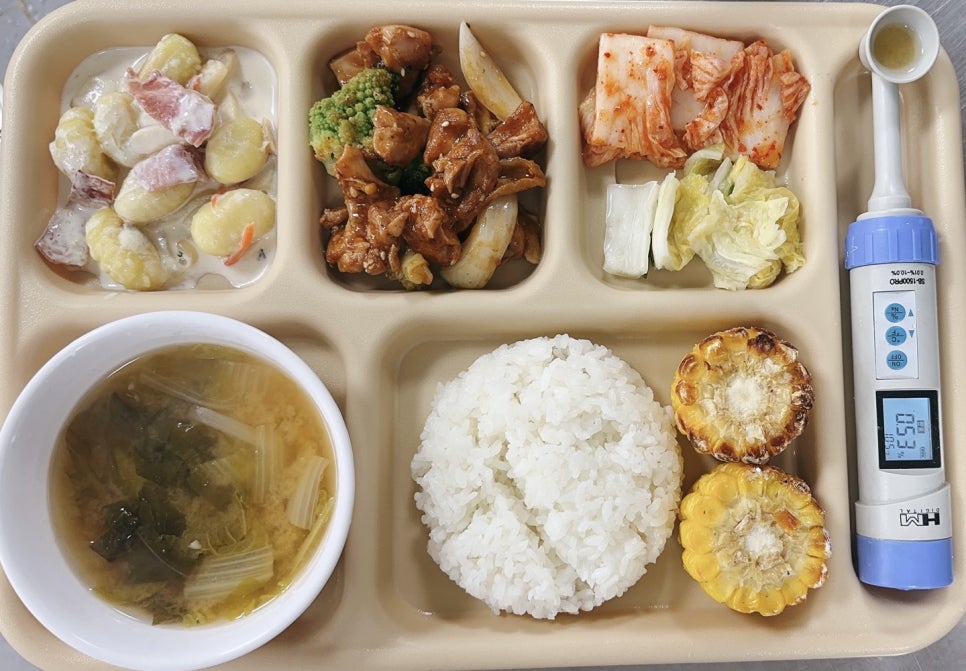 옥수수로 구운 치킨&바베큐 이미지