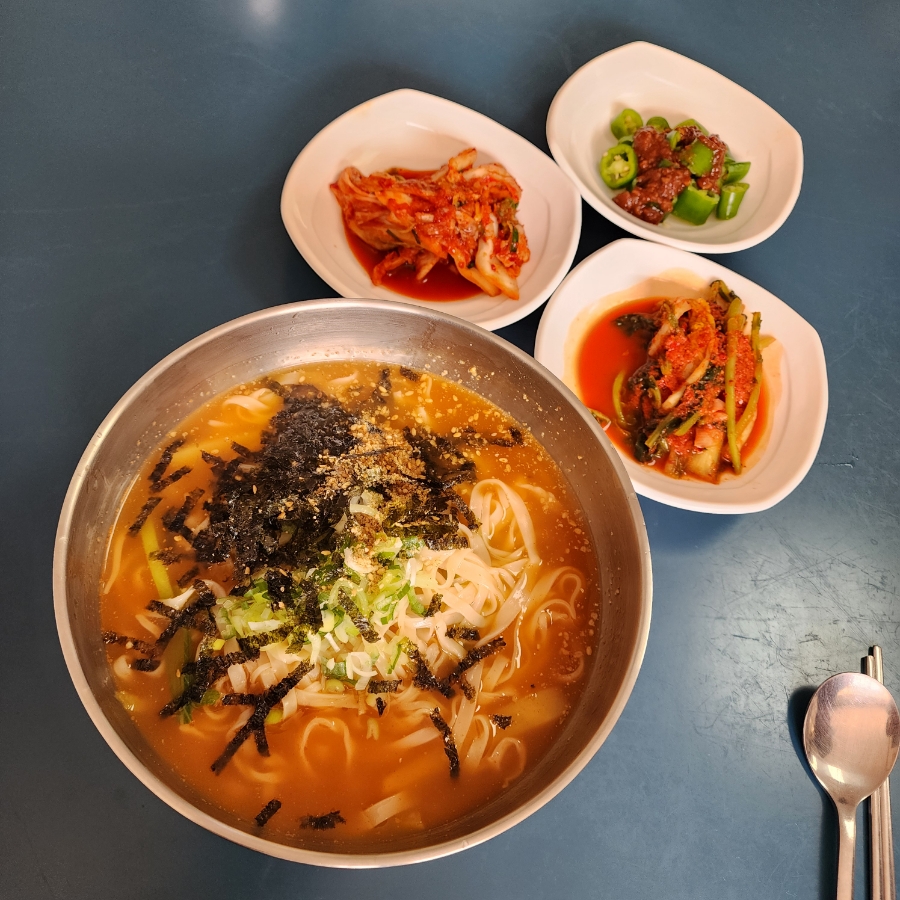 청솔칼국수 이미지