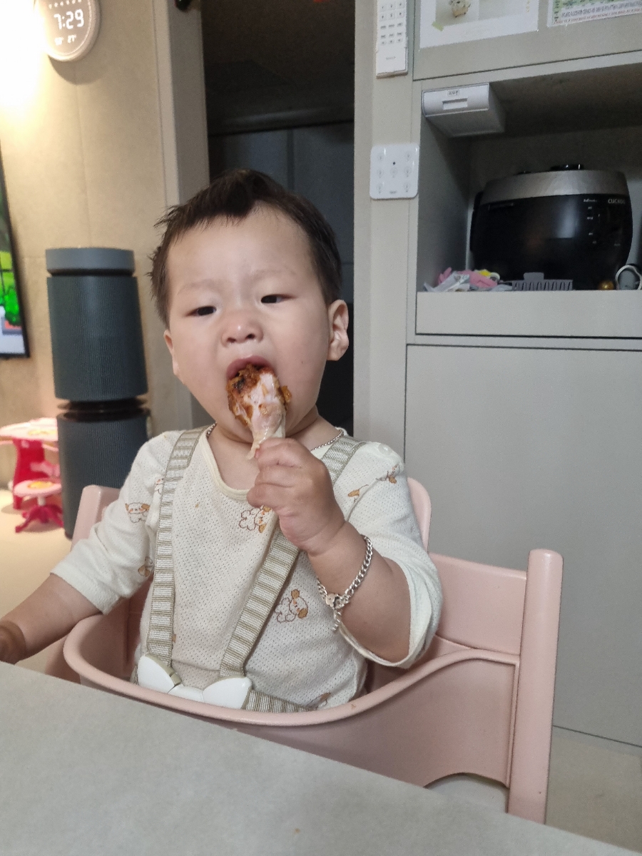 나희치킨 이미지