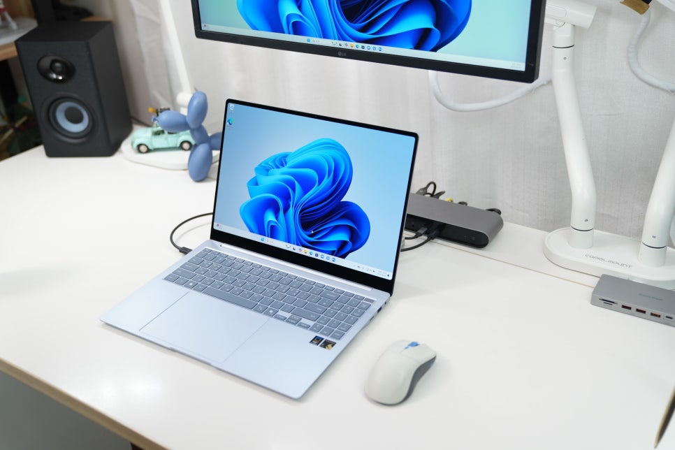 사무용 AI 노트북 사양을 제시 "삼성 갤럭시북4 엣지 NT960XMB-K01A 퀄컴의 Snapdragon® X Elite 칩셋" 이미지 3