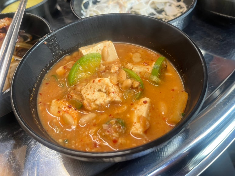 섭이네숯불닭갈비 이미지