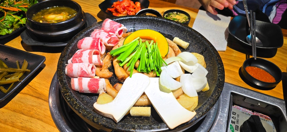 옥돌양곱창구이 이미지