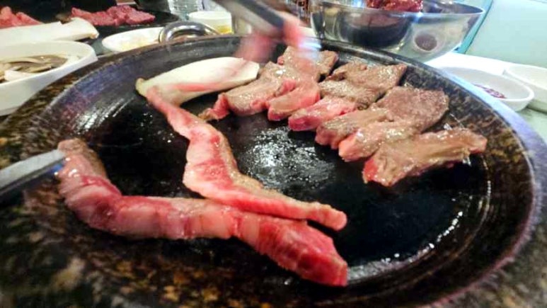 꾸석지돌판한우 이미지