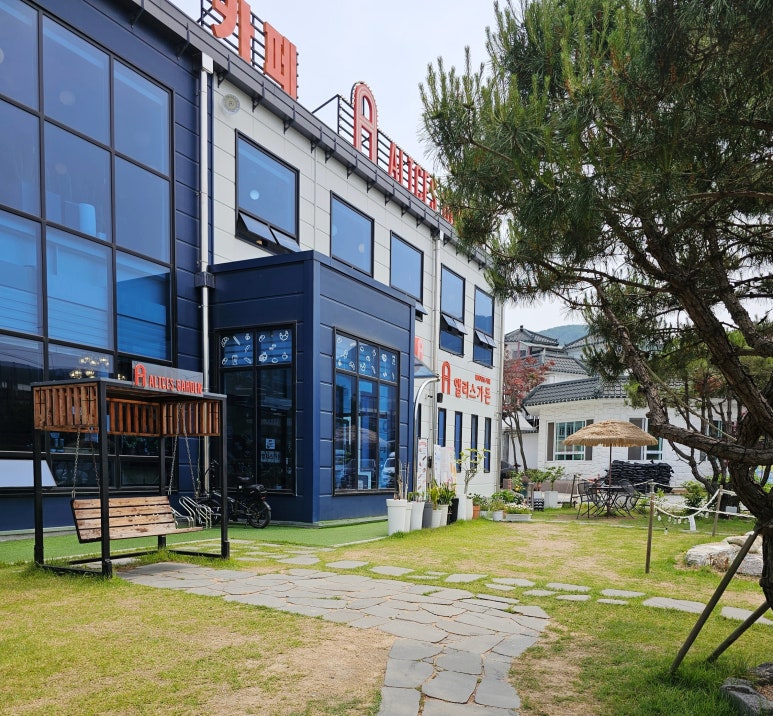 앨리스 베이커리 카페 이미지