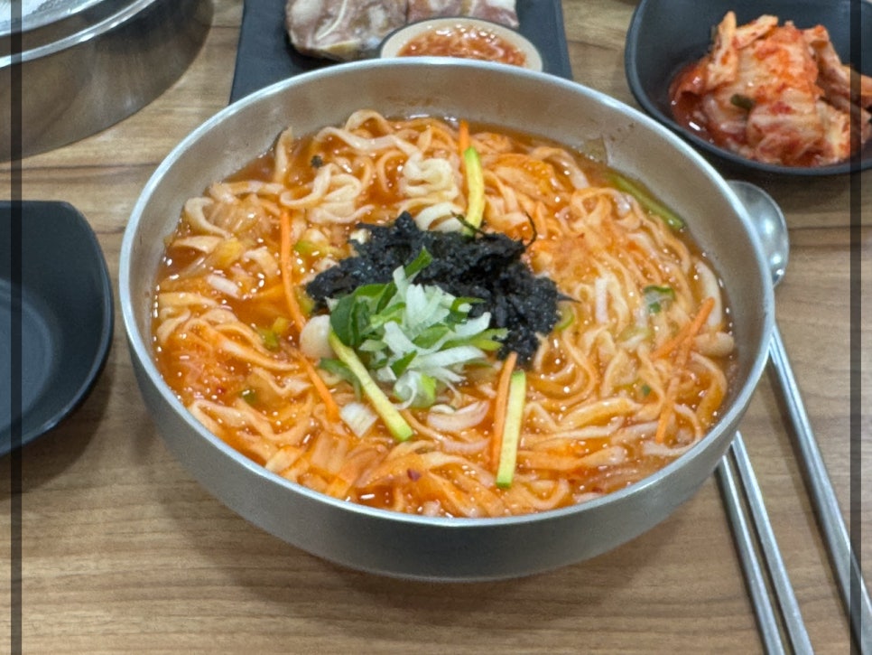 시골칼국수 이미지