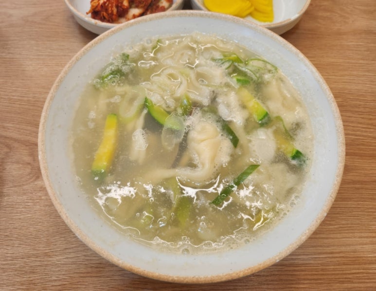 고향엄마손생바지락칼국수신대방 이미지