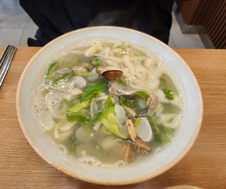 고향엄마손생바지락칼국수신대방 이미지