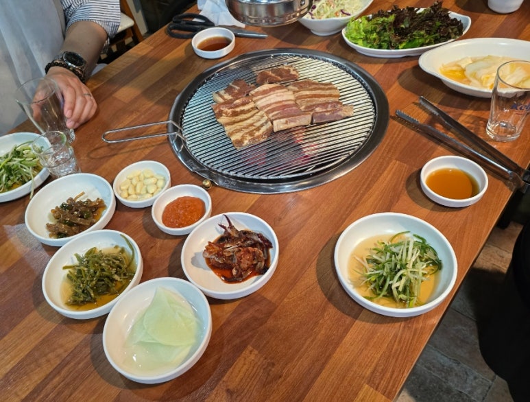 돈단지석쇠구이 이미지