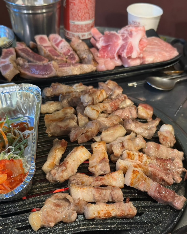 325세겹살 이미지