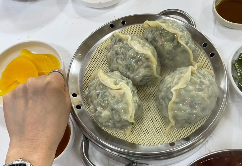 뼉다구 아지매 육칼 이미지