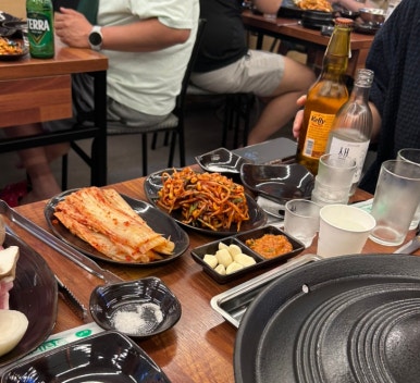 초롱꽃솥뚜껑삼겹살 이미지