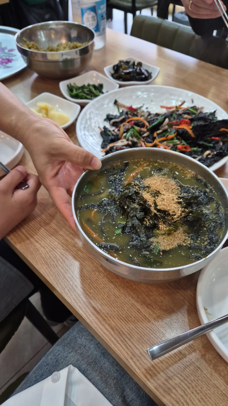 울릉도아리랑따개비칼국수 이미지