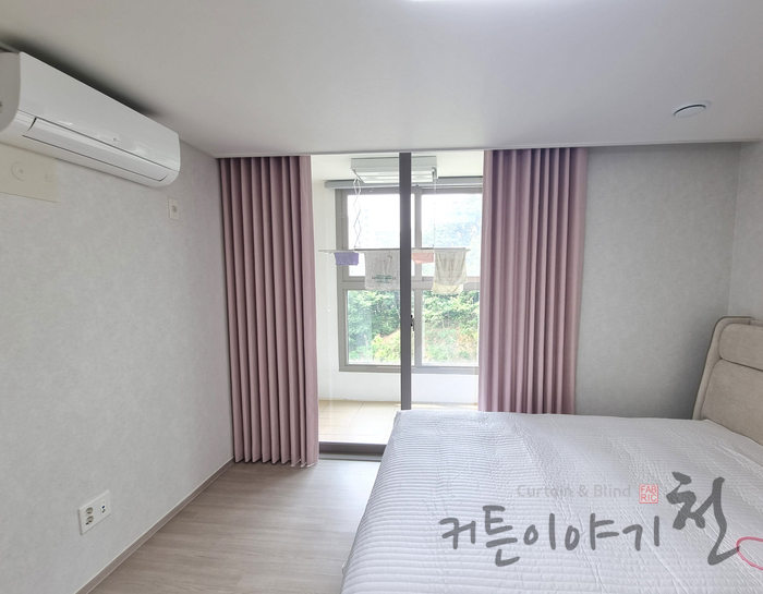 커튼이야기천-세종전시장 이미지