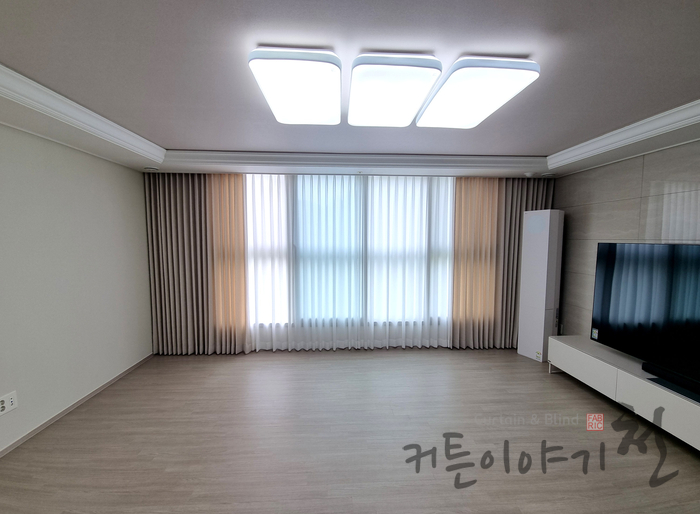 커튼이야기천-세종전시장 이미지