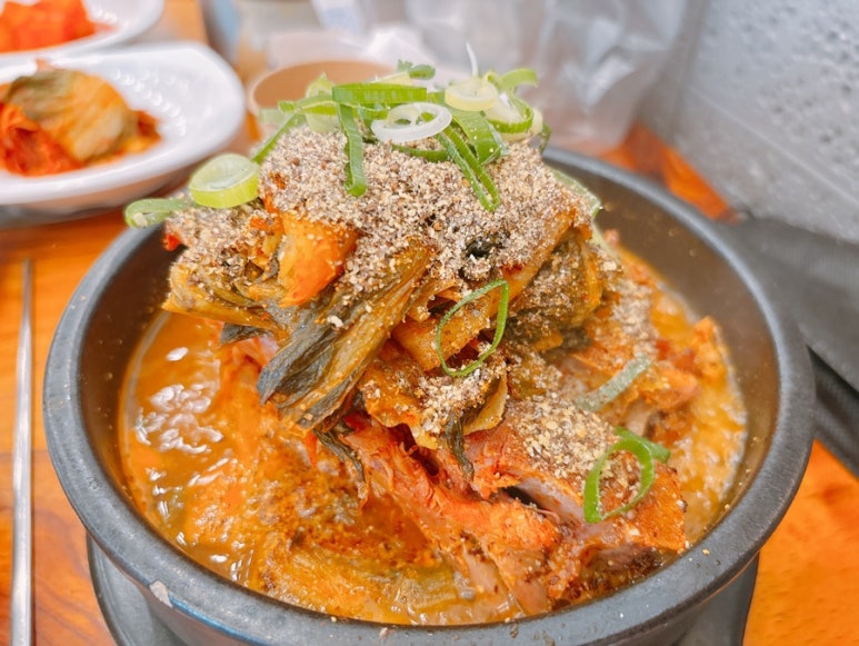 공들인 감자탕 이미지