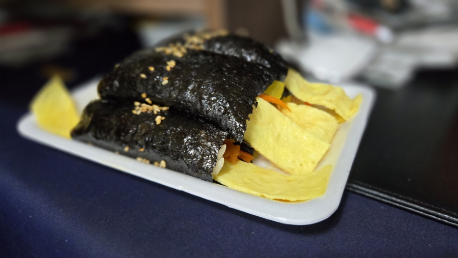 빠샥꼬리김밥 이미지
