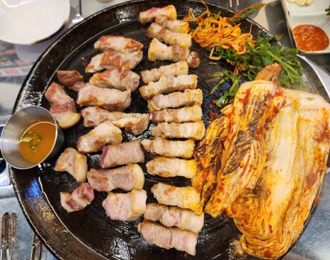 할매솥뚜껑삼겹살 부천점 이미지