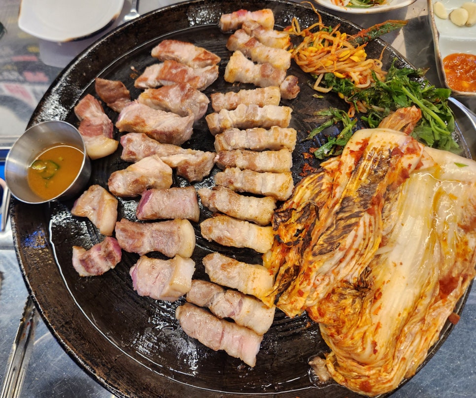 할매솥뚜껑삼겹살 부천점 이미지