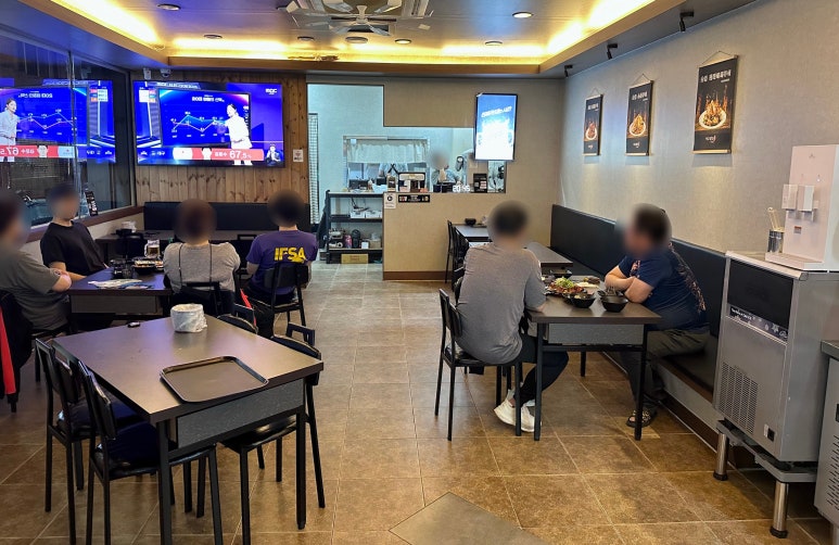 더꾸닭꾸숯불두마리치킨 이미지