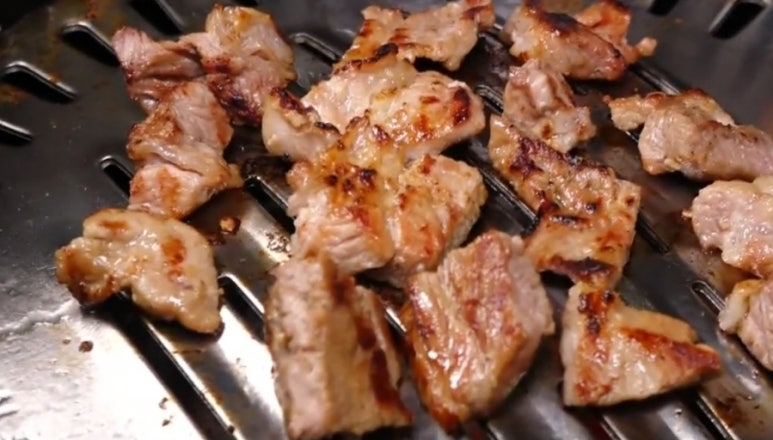 돼지밥상 이미지